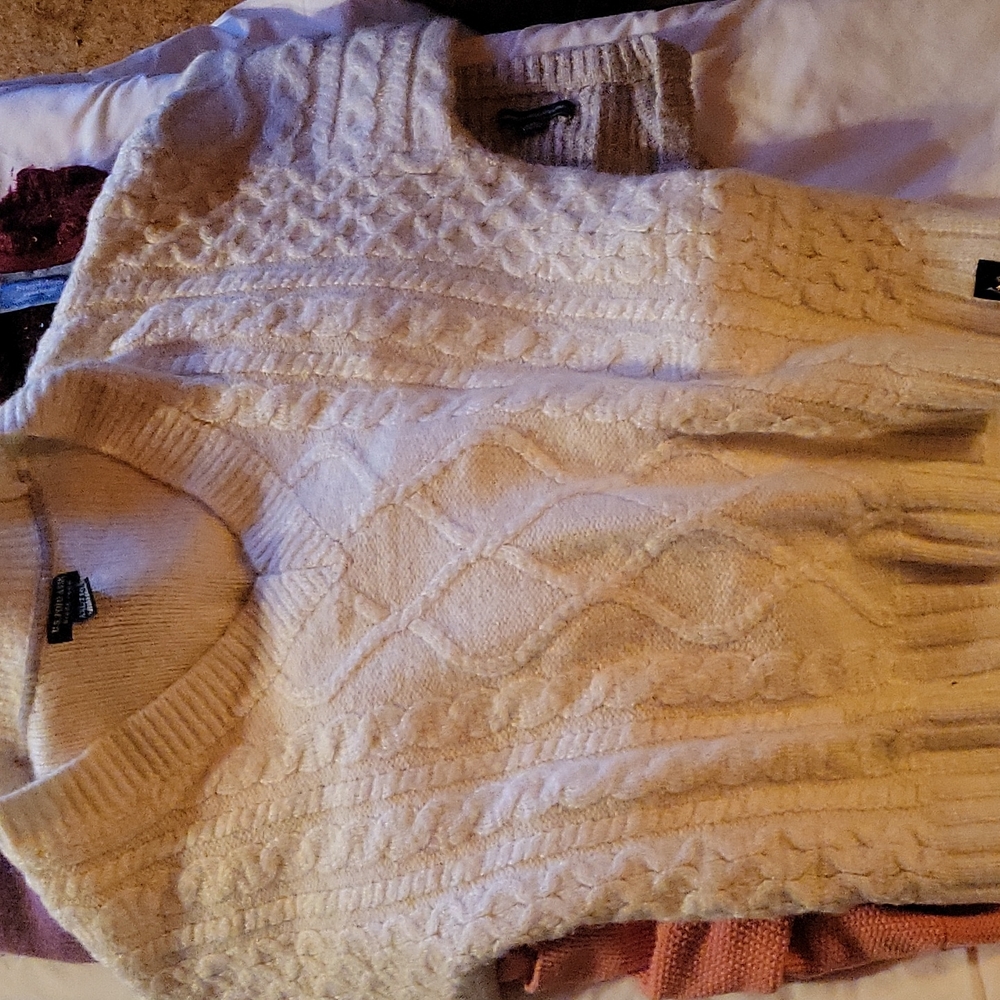 Sweater Bundle 🥰 - Picture 5 of 9